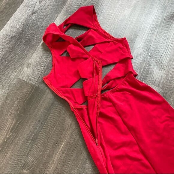 Fashion Nova Dress Only Missing You Cut Out Midi NEW - Picture 8 of 12